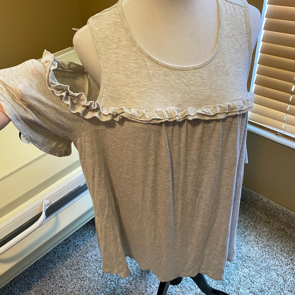 LC Lauren Conrad Cold Shoulder Top XL